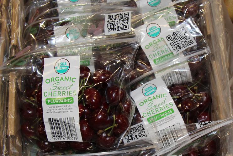 December 14 - December 21, 2018 MARKET NEWS 50 18 FOUR SEASONS PRODUCE og cherries New crop Organic Cherries out of Argentina and Chile are available. Steady supplies are expected for December.
