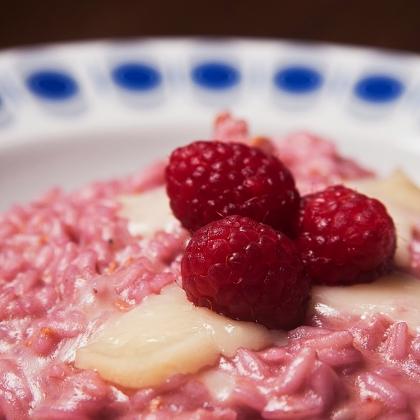Recipe for Raspberry & Asiago Risotto Ingredients for 2 people 200g Carnaroli rice 4/5 raspberries and some to decorate 60g Asiago cheese (cut into small cubes) A tiny (shot) glass of grappa or small