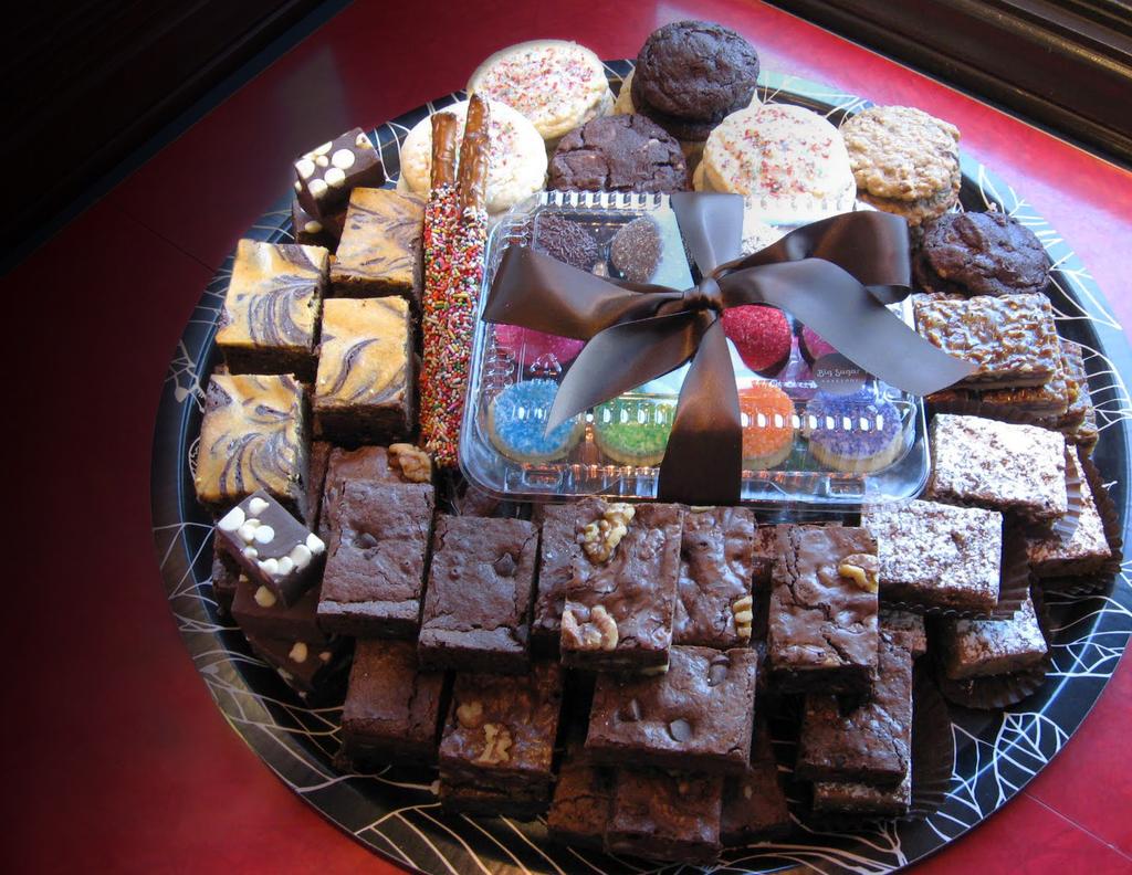 Gift Trays - $100 to $300 The ultimate gift for a large group or crew.