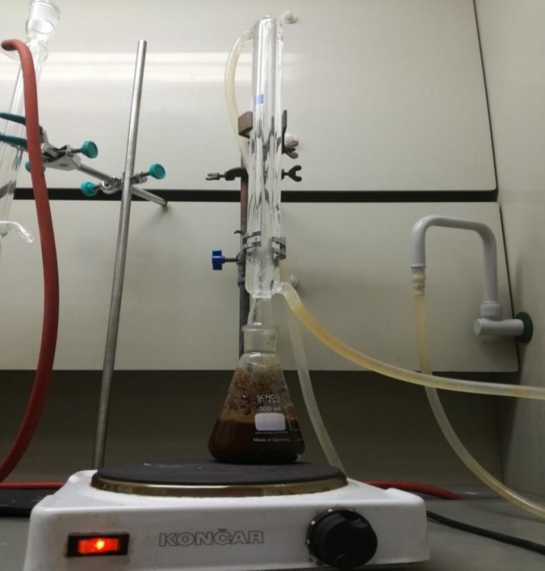 topljenja, kao i tankoslojna hromatografija. Na kraju, uraďena je hemijska karakterizacija uzoraka kofeina FTIR analizom, usporedbom sa standardom kofeina.