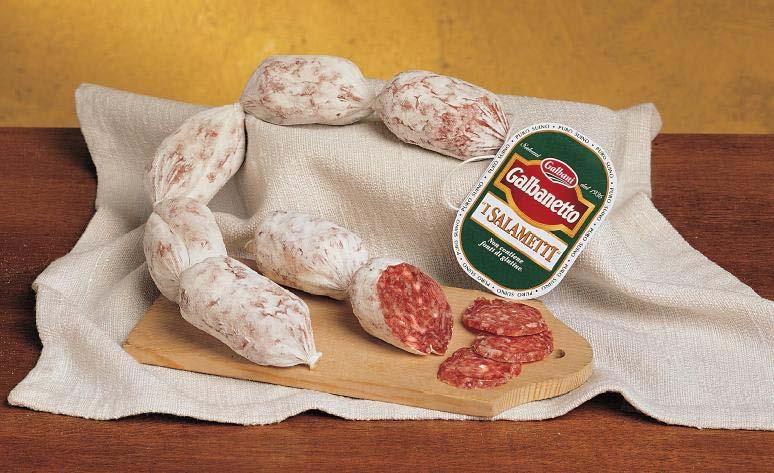 Tradizionale A fine grain salami with a very traditional taste. It is made from 100% selected pork meat.