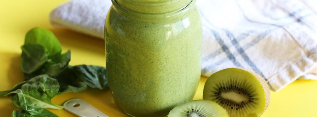 Kiwi Green Smoothie 7 ingredients 5 minutes 1 serving 1. Combine all ingredients together in a blender and blend very well until smooth. Pour into glasses and enjoy!