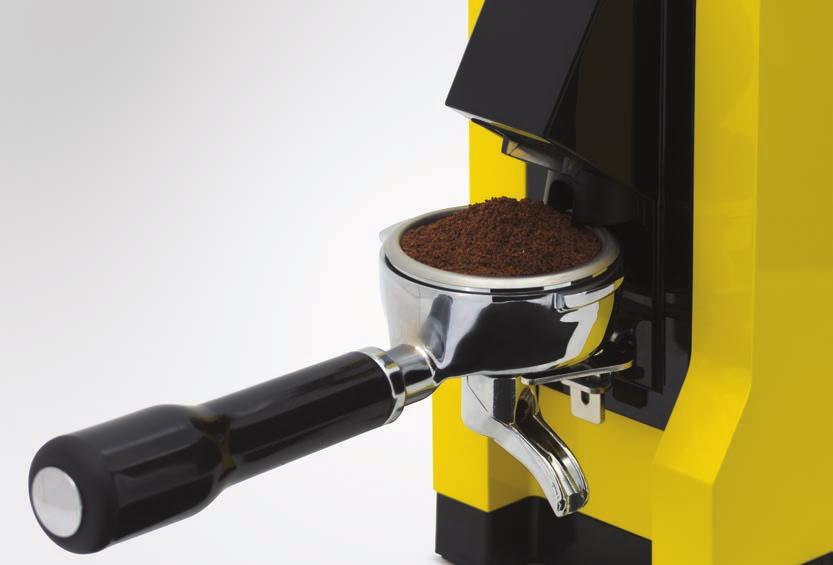 Sistema ACE che previene la formazione di clumps e regola il flusso di caffè in uscita.
