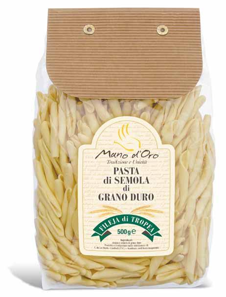 Pasta, our packages Pasta made with durum wheat semolina: Fileje di Tropea Our pasta is packaged in a transparent bag closed at the top by a small piece of corrugated carton, with an adhesive label