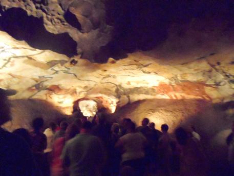 What important discovery did four teenagers make at Lascaux,