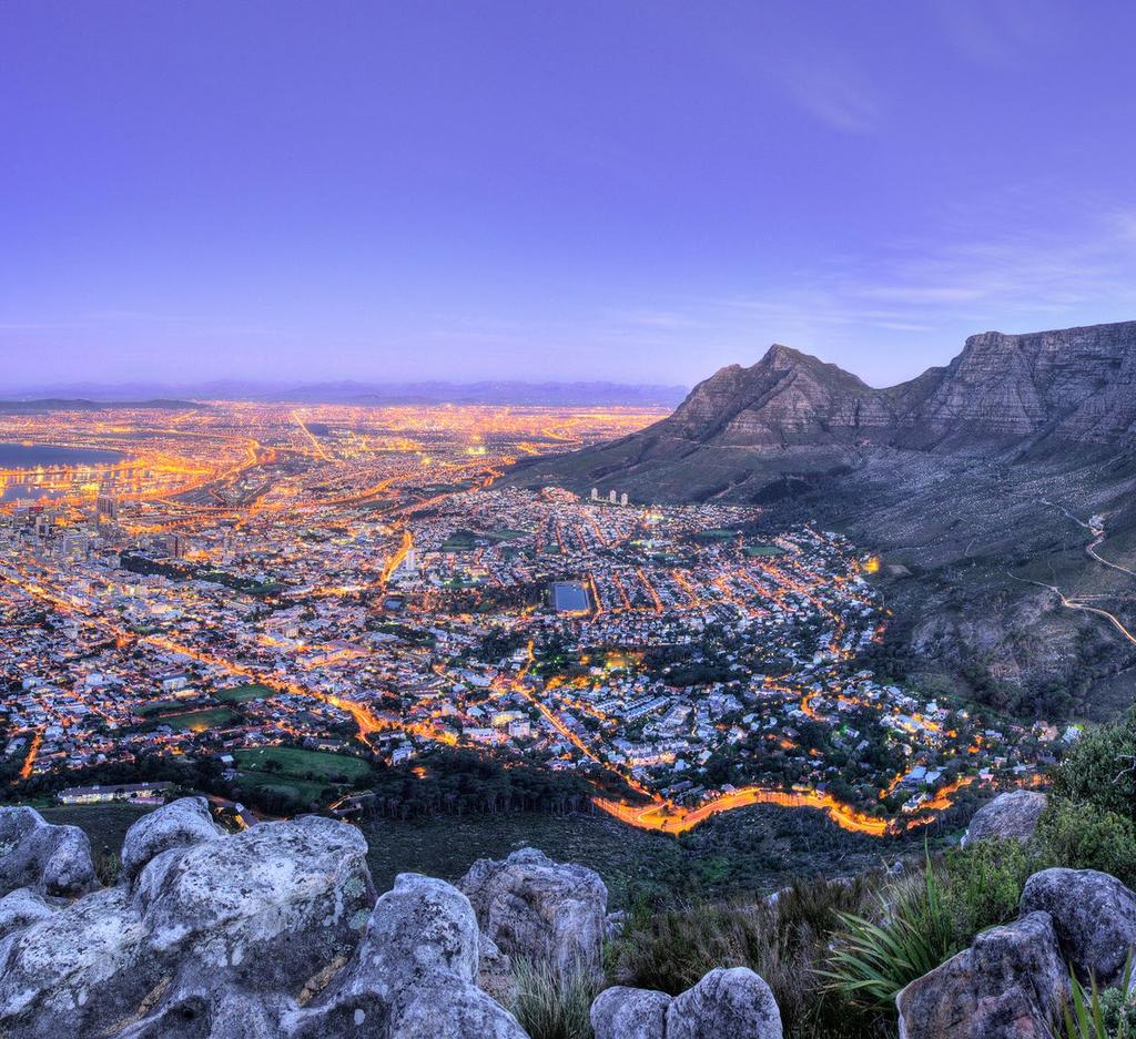 CAPE TOWN CITY TOUR Franschhoek is located a mere 45 minutes away from one of the most popular city destinations in the world.