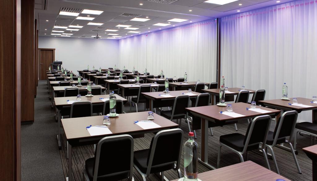 OUR MEETING ROOMS Holiday Inn Gent Expo MEEtInG ROOMs theatre U-sHAPE CLAssROOM RECEPtIOn BAnQUEt surface HEIGHt PRICE PER DAY PRICE PER HALF DAY Atrium - - - 750 450 The Globe + Le Monde 200 60 120