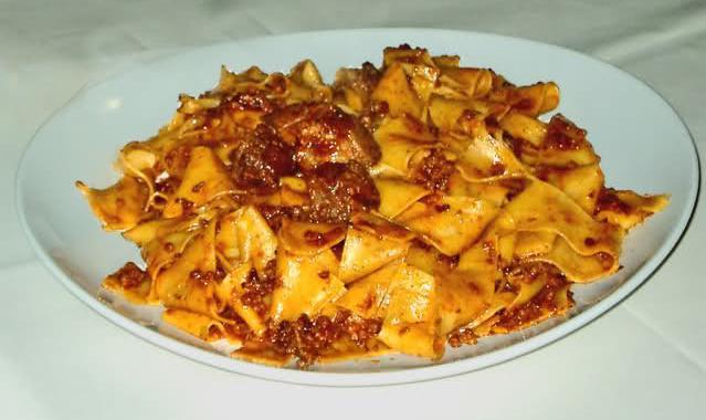 PAPPARDELLE ALLA LEPRE O AL CINGHIALE (Pappardelle pasta with hare or wild boar sauce) Pappardelle is a kind of handmade pasta, larger than Tagliatelle.