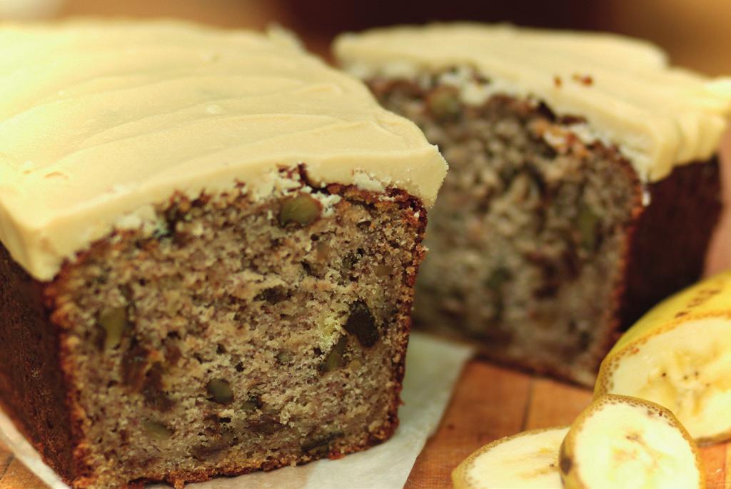 SPICED GINGER LOAF Serves 10 10.50 This firm moist loaf is crammed with warming spices and slivers of stem ginger.