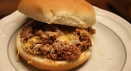 Pizza Burgers 2 lbs. ground beef or turkey (browned) 1 small onion, chopped 24 oz.