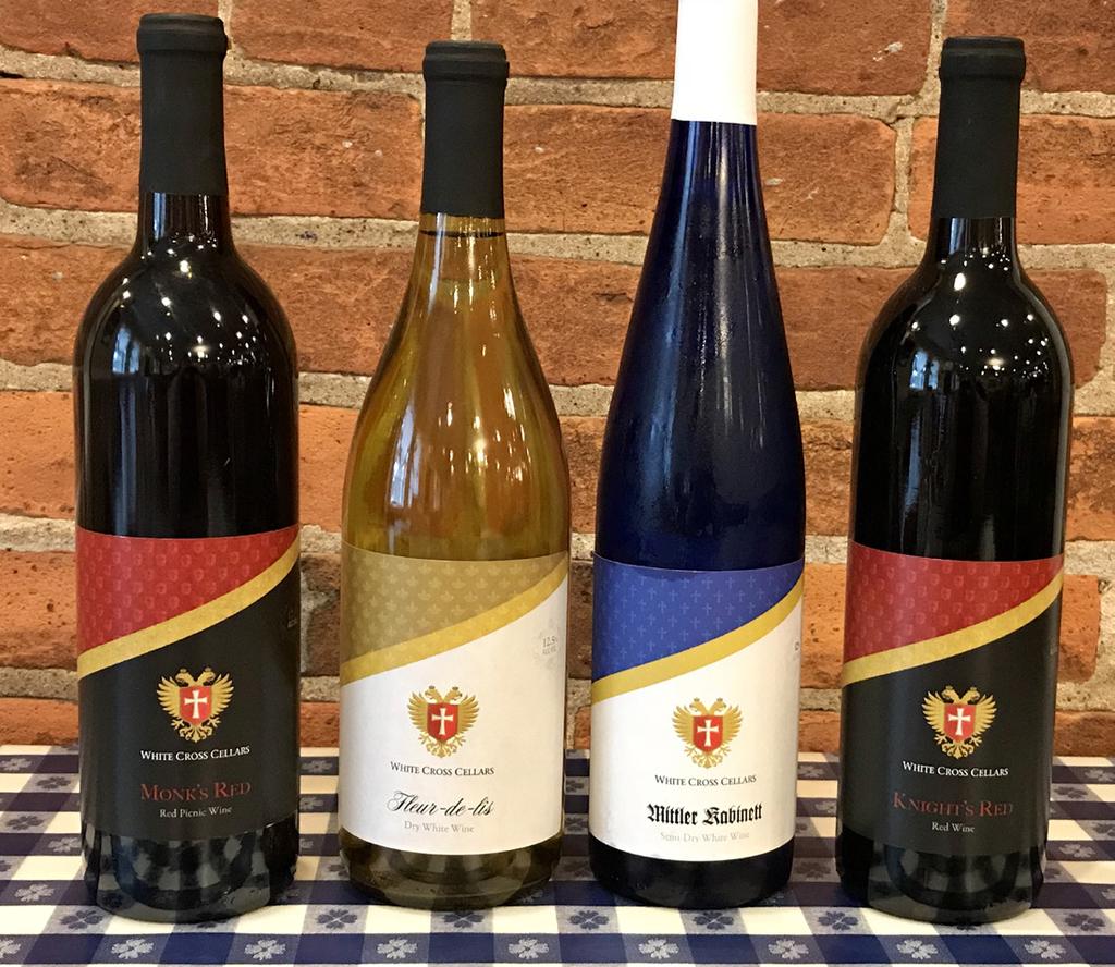 Specialties are white wines reminiscent of the traditional German and French styles. Fleur-de-lis Made from a blend of Chardonnay and La- Crosse in a style reminiscent of French wines.