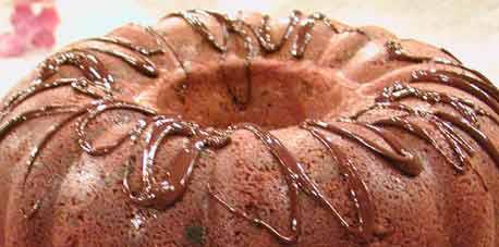 CHOCOLATE FIG HONEY CAKE https://www.foodnetwork.ca/baking/photos/best-honey-desserts/#!