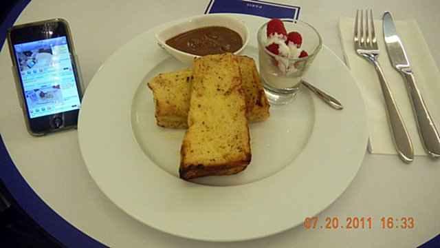 88.00 11.28 8.38 Wed, Jul 20, 2011 16:45 38 French Toast (Pain Perdu) Chef's Special in Chinese Includes hot tea or coffee. Bread dipped in egg and milk then pan fried. A French classique.