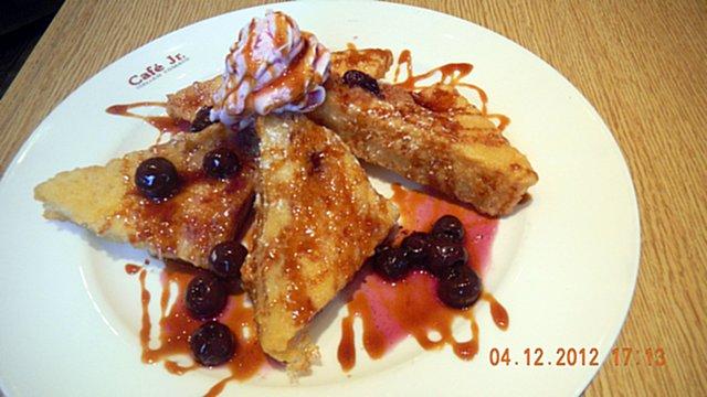 35.00 4.49 3.33 Thu, Apr 12, 2012 17:30 22 French Toast with Blueberry Cream Cheese 藍莓忌廉芝士釀西多士 Includes one drink.