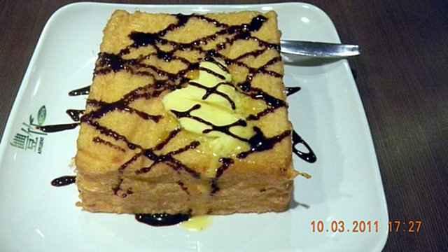 18.00 2.31 1.71 Mon, Oct 3, 2011 17:30 Brick French Toast 32 磚頭西多士 Includes hot tea or coffee.
