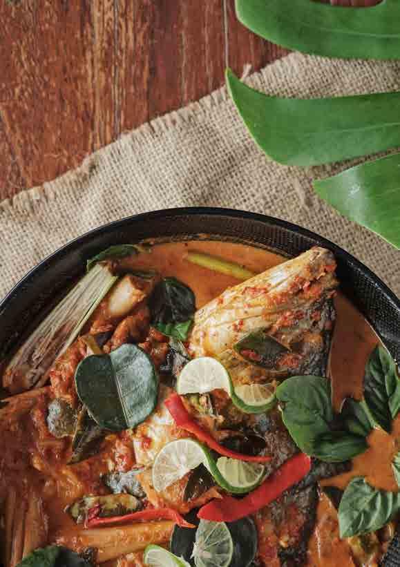 gang pla chin thai fish curry (fillet) 148 fish fillet simmered in coconut milk with freshly made thai curry paste & aromatic spices.