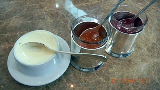 0 0 Fri, Mar 16, 2012 16:30 70 Clotted Cream, Strawberry and Marmalade Jams in Chinese Part of a tea set.