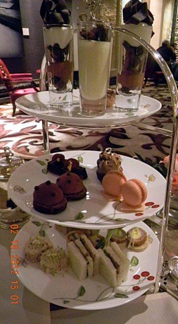 0 0 Sat, Feb 18, 2012 73 Langham Afternoon Tea Set in Chinese Upper Lobby Level, Langham Hotel 8 Peking Road 北京道 8 號朗廷酒店 The Lobby