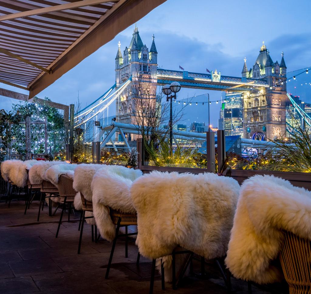 CELEBRATE NEW YEAR S EVE Le Pont de la Tour With its fabulous views of iconic Tower Bridge and the city, Le Pont de la Tour invites you to celebrate the New Year in style on our now legendary dinner