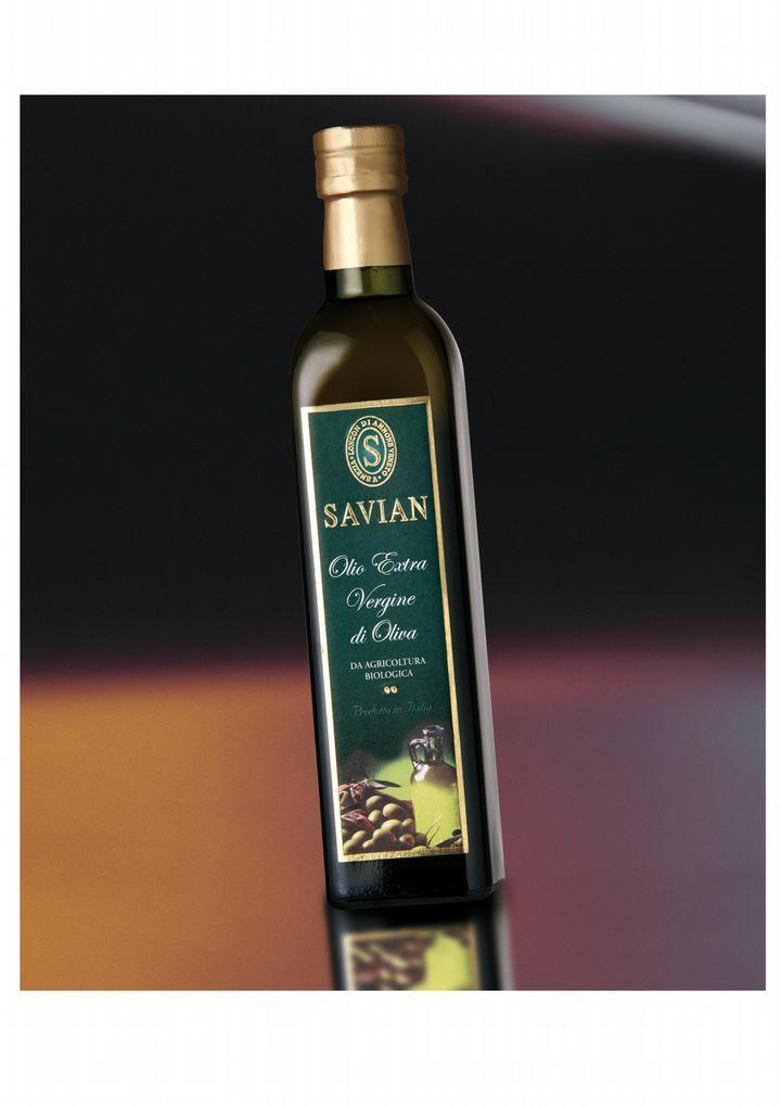 Extra-virgin Olive Oil This oil is cold-pressed oil made from produced with Coratina and Ogliarola olive varieties, organically cultivated with method of Biological Agricolture.
