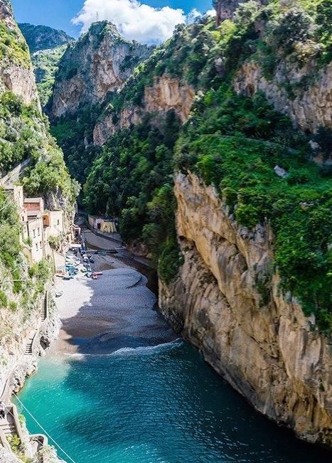 BLISSFUL AMALFI COAST BY YACHT Embark on a memorable adventure as your Skipper takes you through the most breathtaking and hidden views along the Amalfi Coast with a private luxury yacht.
