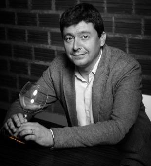 Sergi Figueras - Sommelier GINRAW joins the world of the sommelier GINRAW has organoleptic properties that can compete in the professional imaginary on a par with the finest wines and spirits.
