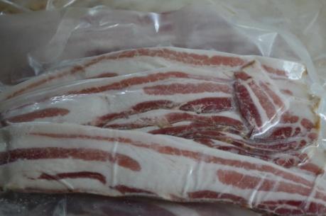 check mark. Frozen vacuum sealed bacon packages weigh between ½ lb to 1 lb. Back Fat Strips Organically raised.