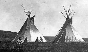 Their clothing was made mainly using animal skins and furs, but they also made many articles of clothing from the bark of the cedar trees.