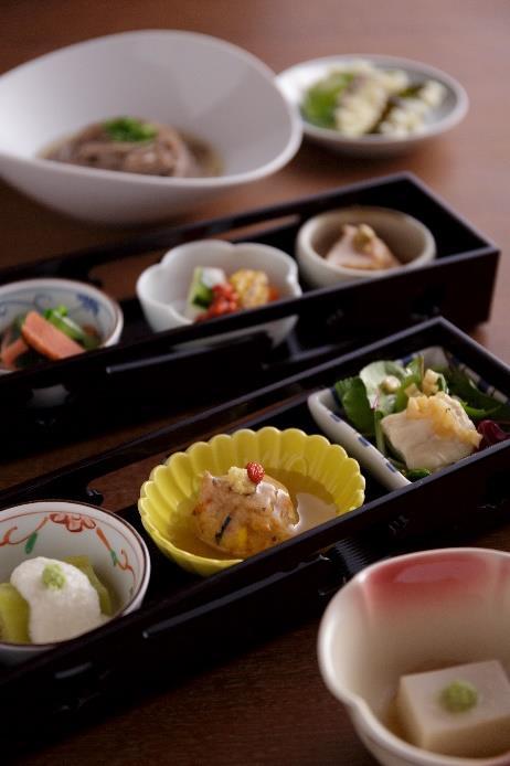 lunch-only menu Irodori Box Nostargic Sanin Fair 2,500 Sesame Tofu Topped with Wasabi (Japanese Horseradish) in a Dashi Irodori Assortment Box Assorted Small Dishes of the Day (Two Layers) Top Layer: