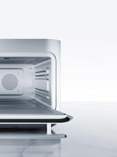 PURE LIGHT LAMPS These six individual smart cooking lamps heat specific zones of the oven when and where it s needed.