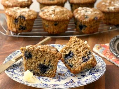 APPLE CINNAMON MUFFINS WITH MOLASSES MAPLE MOLASSES BLUEBERRY OATMEAL MUFFINS APPLE CINNAMON MUFFINS WITH MOLASSES MAKES 2 REGULAR SIZED MUFFINS Preheat oven to 400 F and grease muffin pan (or line