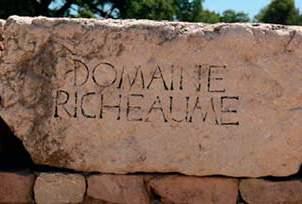 CÔTES DE PROVENCE DOMAINE RICHEAUME The Domaine Richeaume is located at the foot of the Saint Victoire Mountain which is considered one of the best areas in Côte de Provence thanks to the cooling
