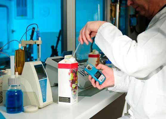 Easy to take readings, no matter what the skill level of the operator: Refractometers are often chosen in front of density meters for use in the factory as they require less skill to operate, are