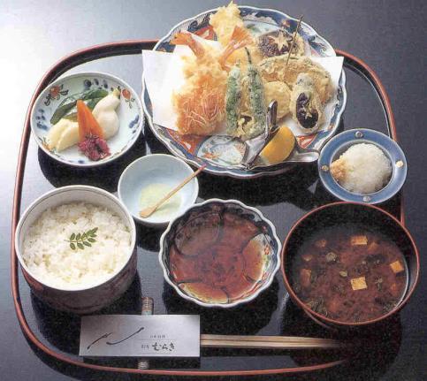 Chopsticks and table manners: What is the eating etiquette in Japan?
