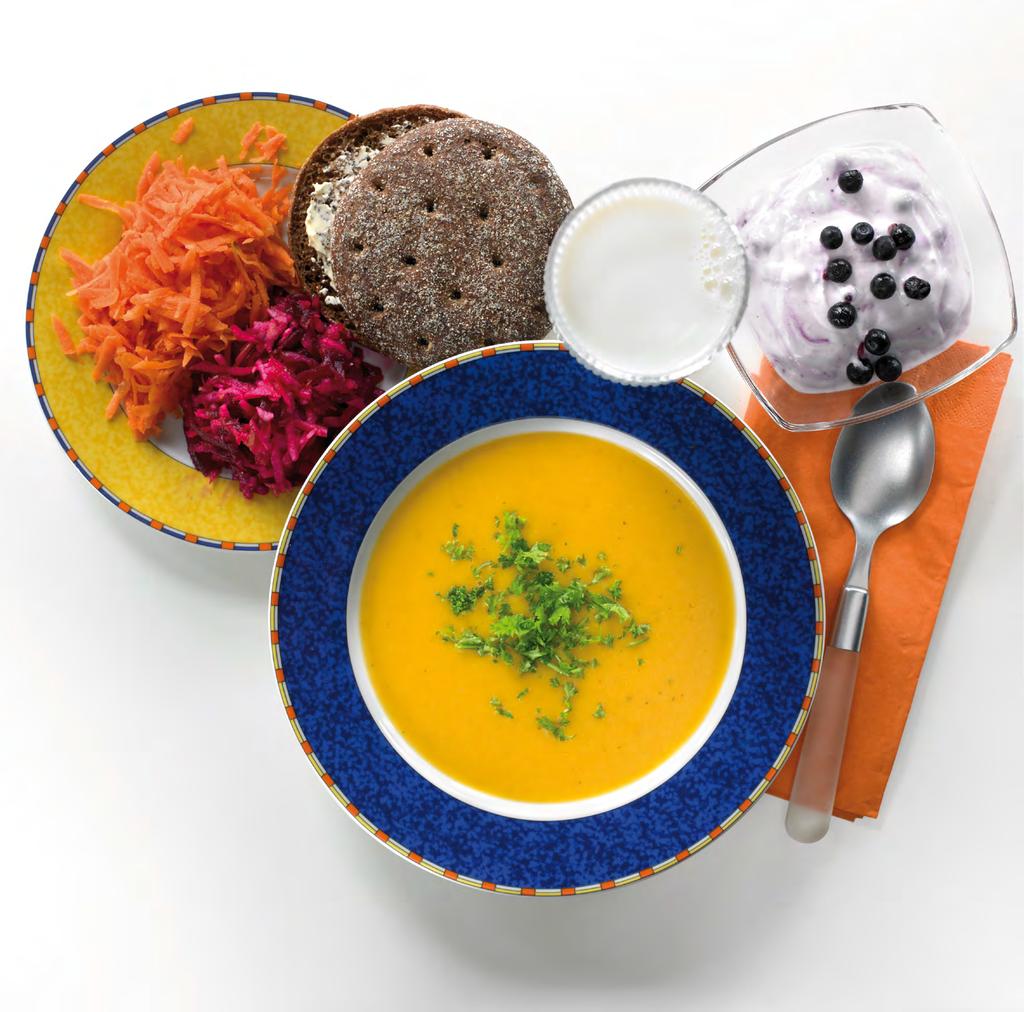 Vegetable puree soup 65 Vegetable puree soup 3g 5 g Beetroot and apple slaw 5 g Dressing 5 g 2 dl Rye bread 2 x 3 g 2 x 6 g Curd cream with berries 15 g,75 Vegetable puree soup Beetroot and apple
