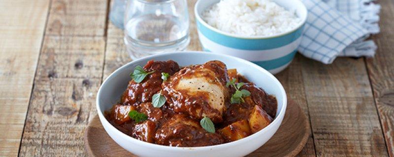 Chicken and Tomato Bredie Sunday 24th June COOK TIME PREP TIME SERVES 01:30:00 00:20:00 4 Introducing our easy recipe for Chicken and Tomato Bredie - a traditional Malay stew first bought to the Cape