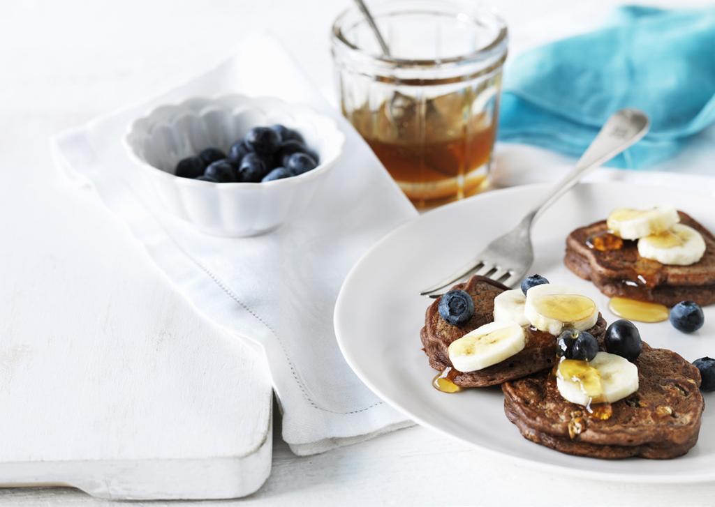 Chocolate peanut pikelets ProPoints VALUES PER PIKELET MAKES: 18 PREP: 15 MINS COOKING TIME: 15 MINS 1 cup (150g) self-raising flour 2 tbs cocoa powder ¼ cup (55g) caster sugar 1 egg, lightly beaten