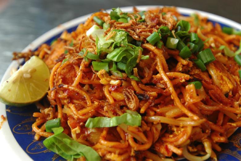 Malaysia Mee Goreng Yellow Lo Mein Noodles Curry