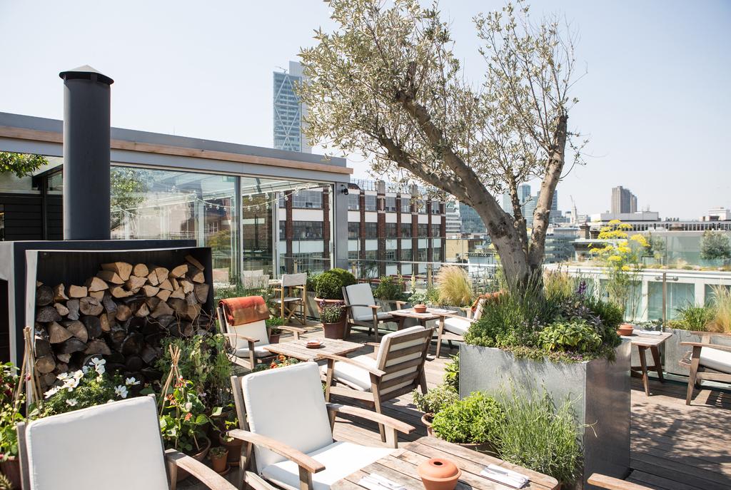 Rooftop Bar + Grill Groups & Private Hire SET-UPS AVAILABLE Open come rain or shine, Boundary Rooftop is the perfect Glass Orangery: 12-35 destination for group lunch, dinner and drink/canape