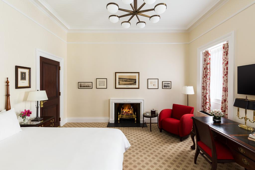 GUEST ROOMS The Harvard Club is Your Home Away From Home. Perfectly situated in the center of midtown Manhattan, the historic clubhouse is at the heart of the Big Apple and right where you want to be.