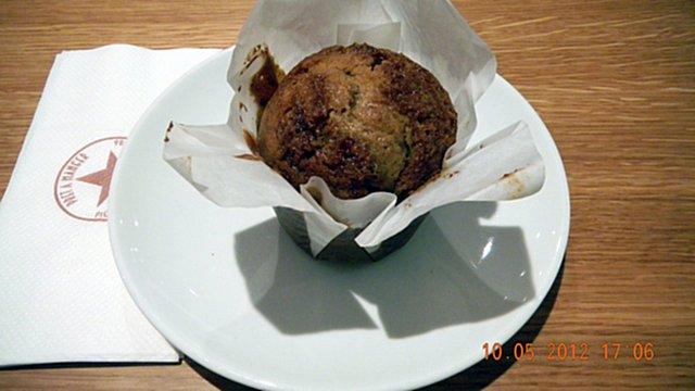 16.00 2.05 Banana Caramel Muffin in Chinese 香蕉焦糖鬆餅 1.