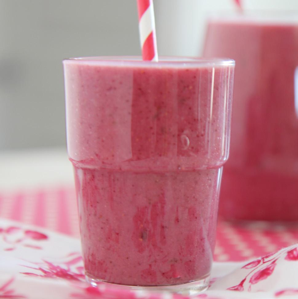 RASPBERRY CREAM Ingredients 3 cups Raspberries ½ cup Cashews (soaked) ½ cup pitted Dates 1 teaspoon Vanilla 1 tablespoon