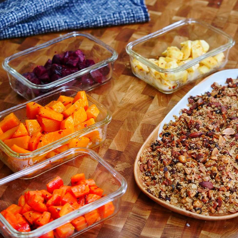 WEEKEND PREP If you want to save time in the week, you can prep these items on the weekend. This is optional, with the exception of the granola, which you do need to make ahead!