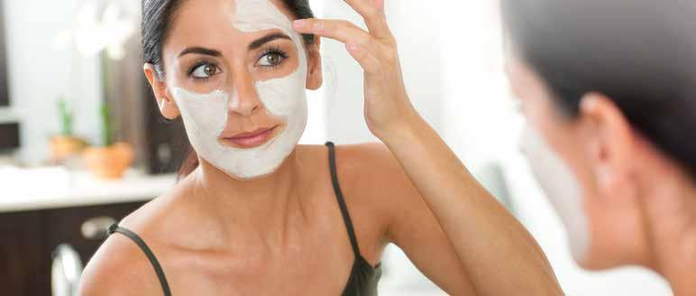 CLARIFYING MUD MASK The dōterra SPA Clarifying Mud Mask is a naturally derived clay mask that provides cleansing and clarifying benefits while reducing the appearance of pores, fine lines, and