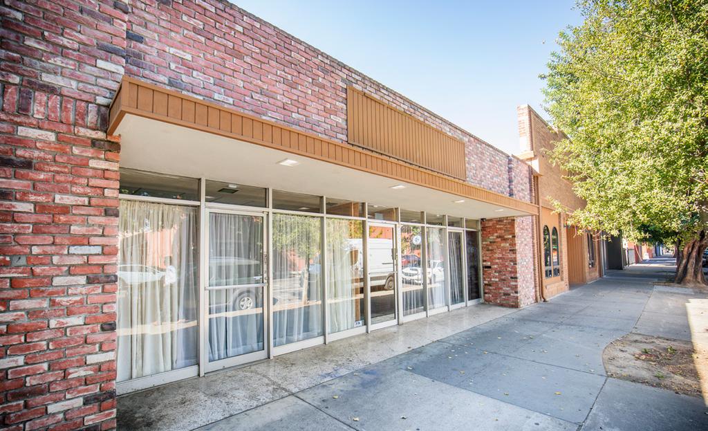 PROPERTY SUMMARY TURTON COMMERCIAL IS PLEASED TO PRESENT A RARE OPPORTUNITY TO PURCHASE OR LEASE A STORE FRONT PROPERTY ALONG THE DESIRABLE K STREET CORRIDOR IN 2116 K Street is a