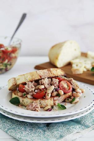 DINNER Tuscan Tuna & White Bean Salad Serves 2 A tasty and satisfying salad using tuna, beans and fresh herbs and served with toasted ciabatta bread.
