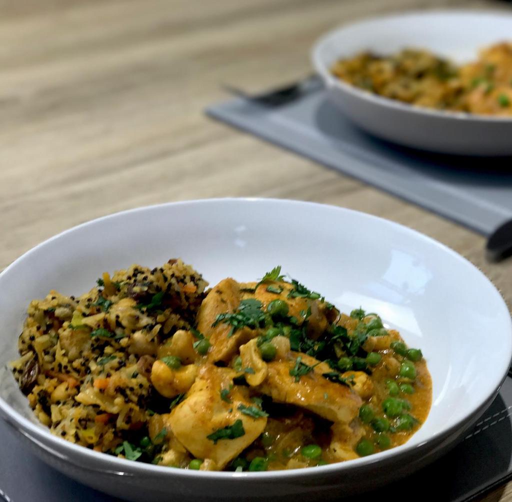 Healthy Chicken Curry Serves: 2 / Prep Time: 5mins / Cook Time: 15mins Calories 628 Carbs 47g 30% Protein 47g 30% Fat 28g 40% Sugar 18g 9 99999 99131 7 1 tbsp Extra Virgin Olive Oil 250g Chicken ¾