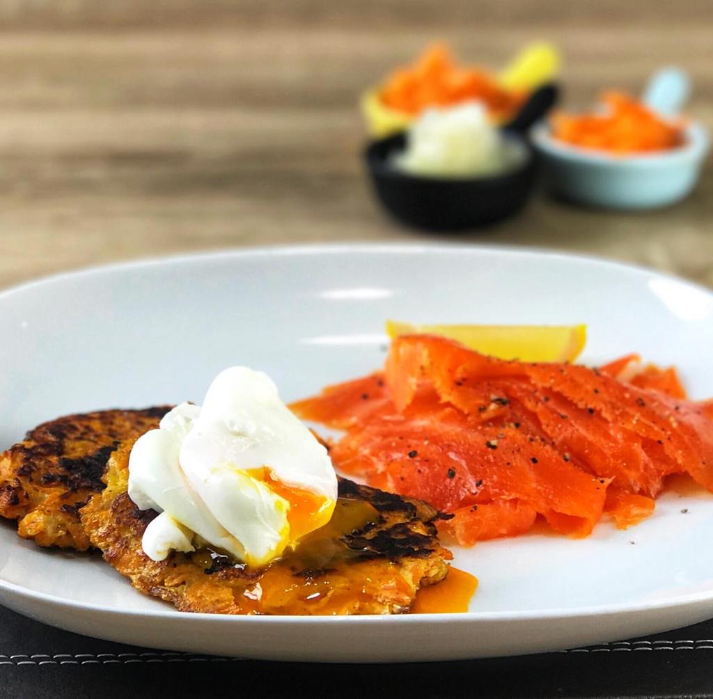 Smoked Salmon and Sweet Potato Rosti Serves: 1 / Prep Time: 10mins / Cook Time: 5mins Calories 425 Carbs 20g 19% Protein 34g 33% Fat 22g 48% Sugar 10g 9 99999 99171 3 50g Carrot 50g Onion 50g Sweet