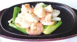 薑蔥三鮮 Mixed seafood with ginger and spring onions 15.