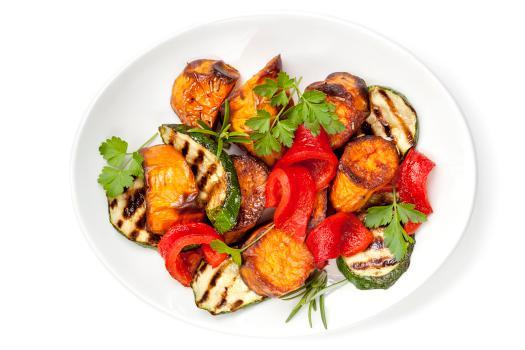 Roasted Vegetables SERVES 2 100g mushrooms 2 courgettes 1 packet of cherry tomatoes 1 red pepper 1 yellow pepper 1 red onion 1 clove of garlic (optional) 1 tbsp coconut oil 1.